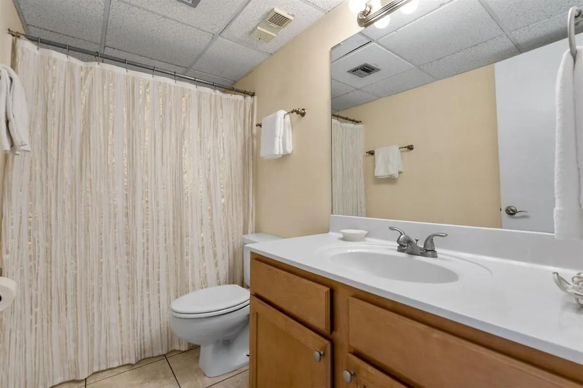 Edgewater Windward 104 - 1 Bedroom Beachfront Sleeps 4 Panama City Beach Apartment