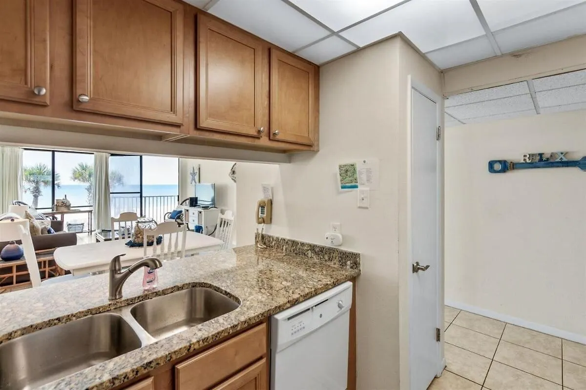 Edgewater Windward 104 - 1 Bedroom Beachfront Sleeps 4 Panama City Beach Apartment